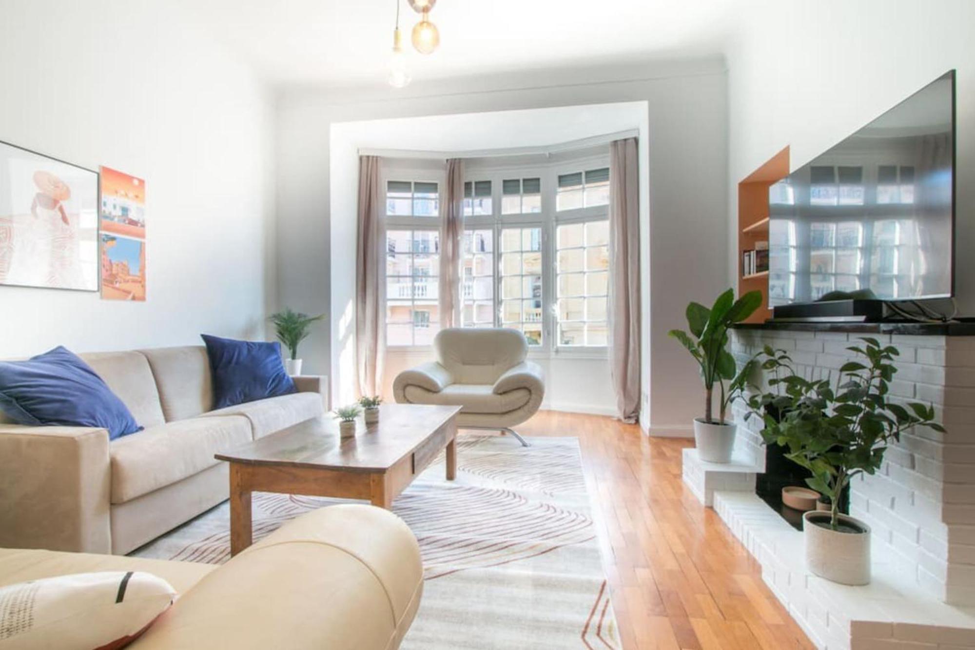 Spacious 2-Bedroom In The Centre Of Menton Dış mekan fotoğraf