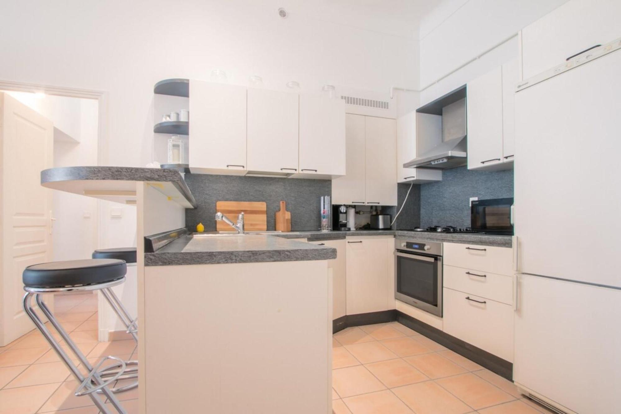 Spacious 2-Bedroom In The Centre Of Menton Dış mekan fotoğraf