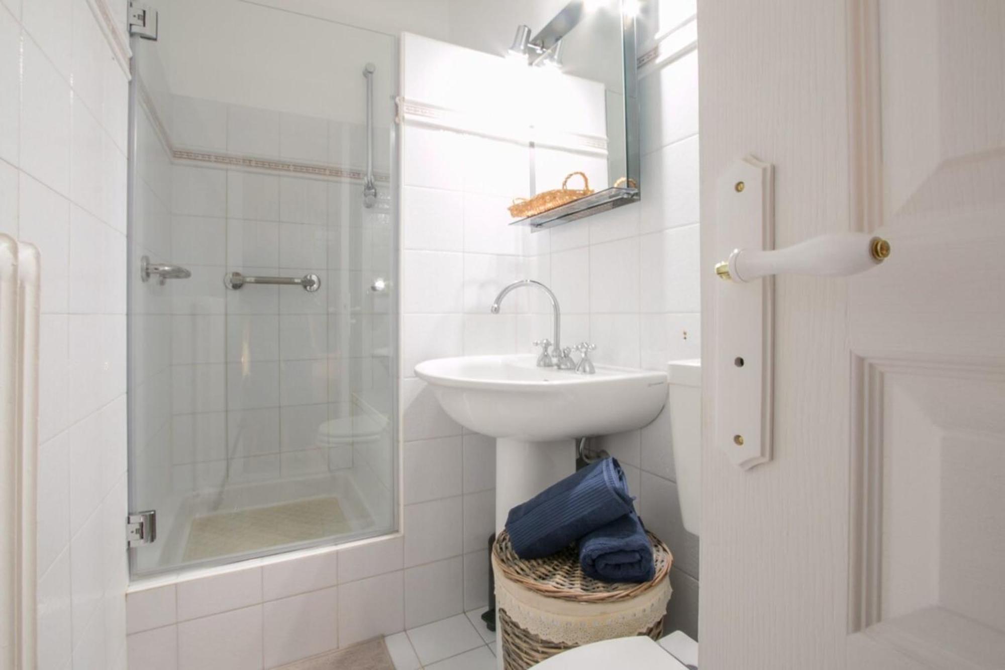 Spacious 2-Bedroom In The Centre Of Menton Dış mekan fotoğraf